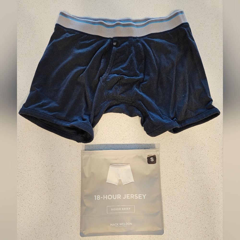 NEW. Mack Weldon 18 hour Jersey Boxer Briefs, navy blue, size small.